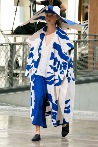 Look 13